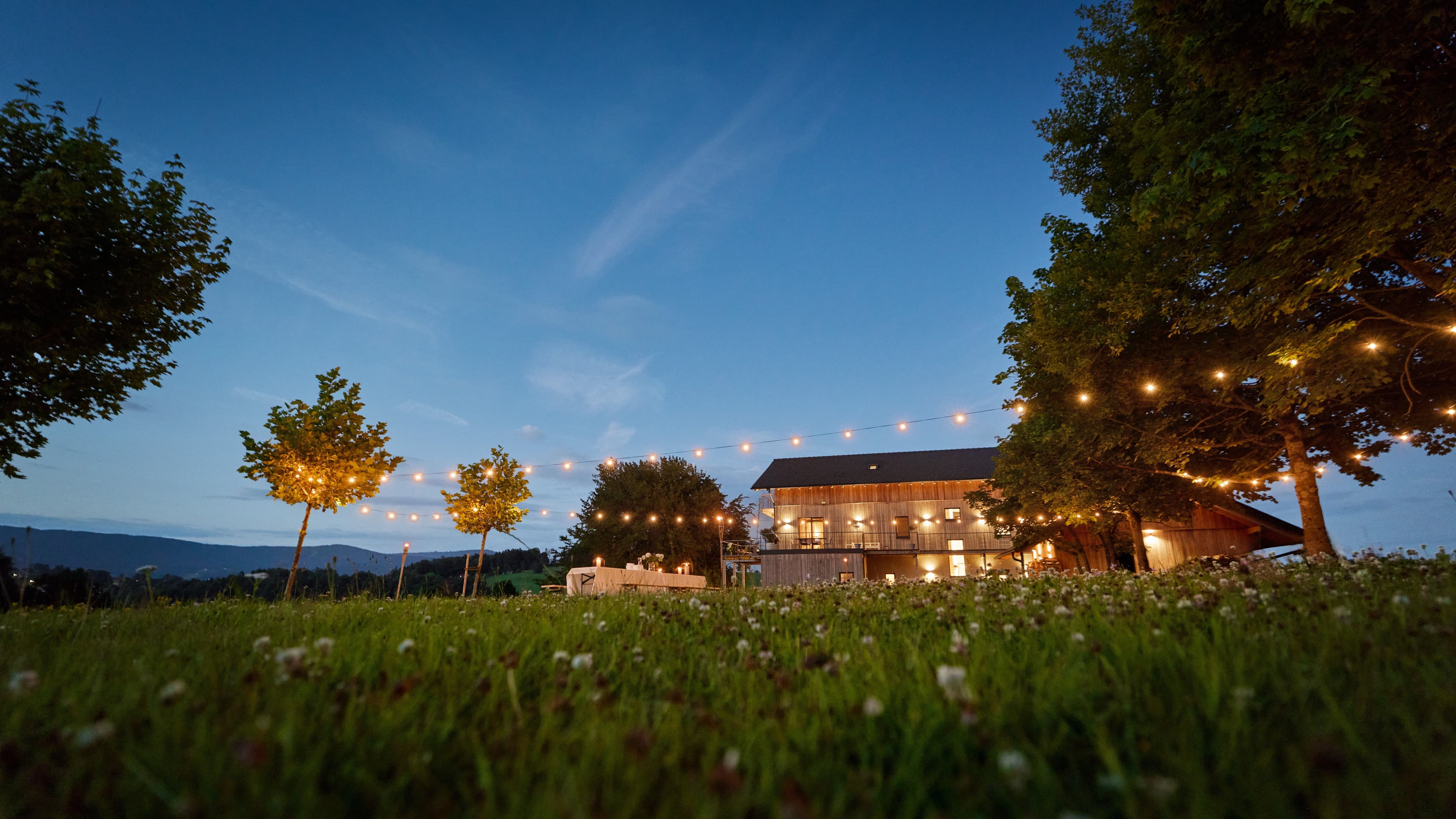 Abendstimmung Garten Haus bayerischer Wald